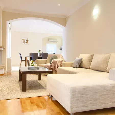 Oceanview Prestige Apartment Kali