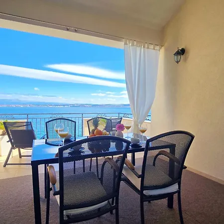 Oceanview Prestige Apartment Kali