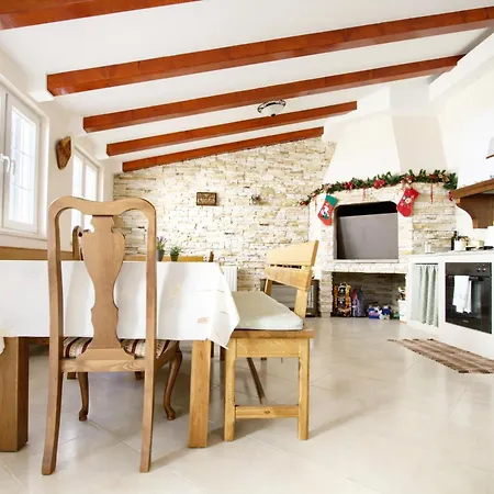 Oceanview Prestige 아파트 칼리