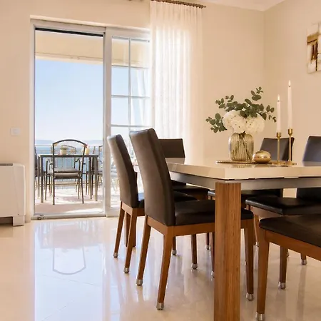 Oceanview Prestige Apartment