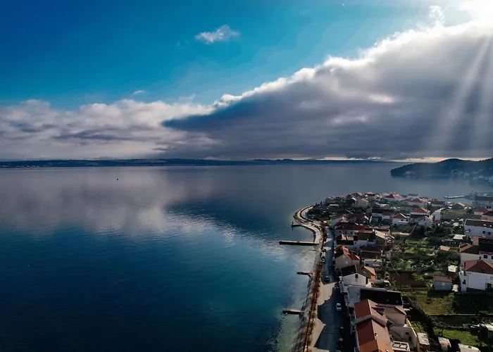 Апартаменты Oceanview Prestige Кали