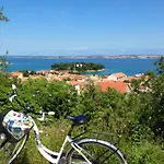 Oceanview Prestige شقة
