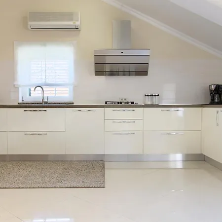 Oceanview Prestige קאלי